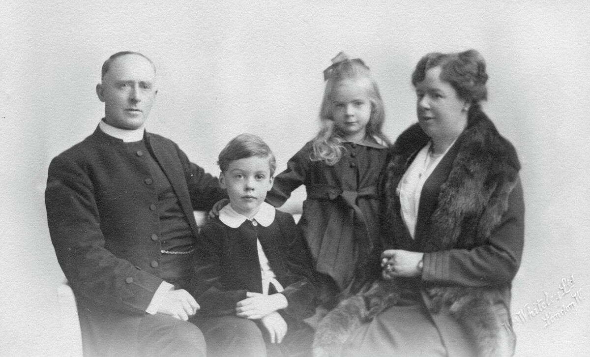 OST Audley, Desmond, Patricia & Christiana Ost